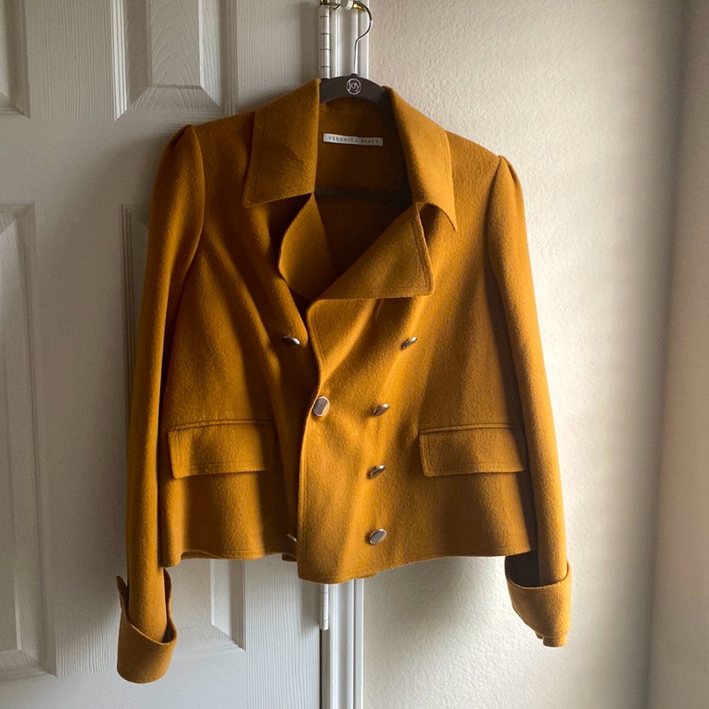 Veronica Beard cropped coat with buttons
